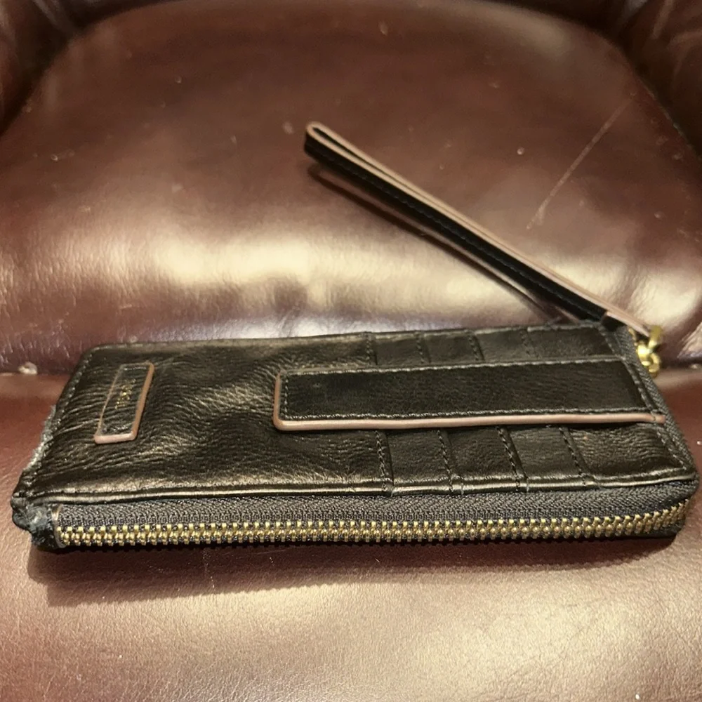 Fossil Leather Phone Wallet - Picture 8 of 15